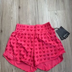 NWT Lululemon Disney Hotty Hot High Rise Shorts 4" Pink Mickey Mouse Size 4 DYCP